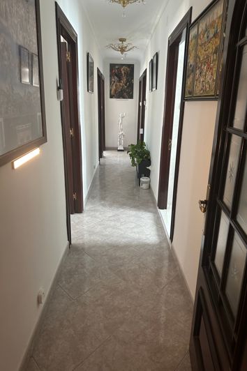 Image No.8-5 Bed Apartment for sale