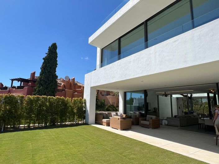Image No.1-Maison de ville de 4 chambres à vendre à Marbella