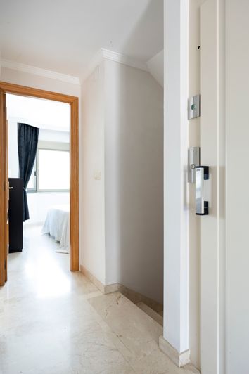 Image No.20-4 Bed House for sale