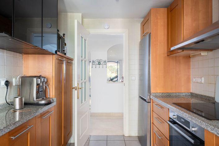 Image No.10-2 Bed Apartment for sale