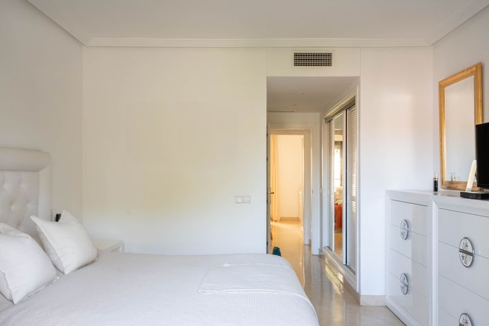 Image No.16-2 Bed Apartment for sale