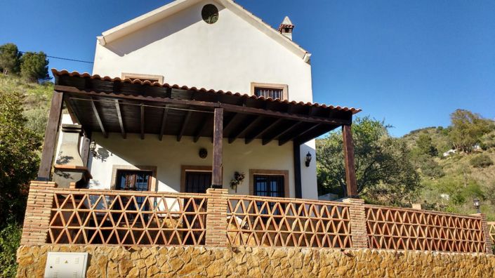 Image No.1-4 Bed Country House for sale