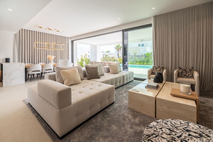 Image No.4-4 Bed Villa for sale