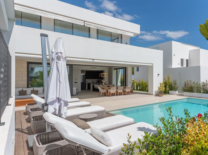 Image No.1-4 Bed Villa for sale