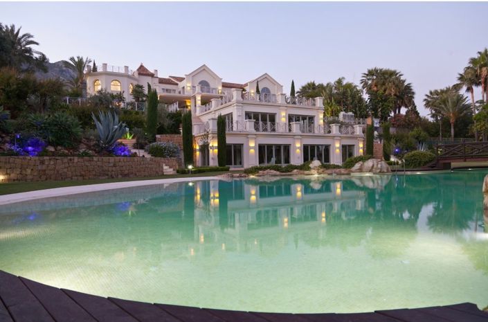 Image No.1-10 Bed Villa for sale