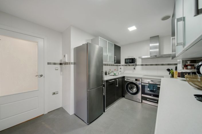 Image No.27-2 Bed Apartment for sale