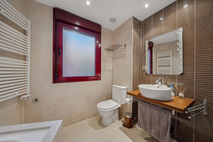 Image No.5-2 Bed Apartment for sale