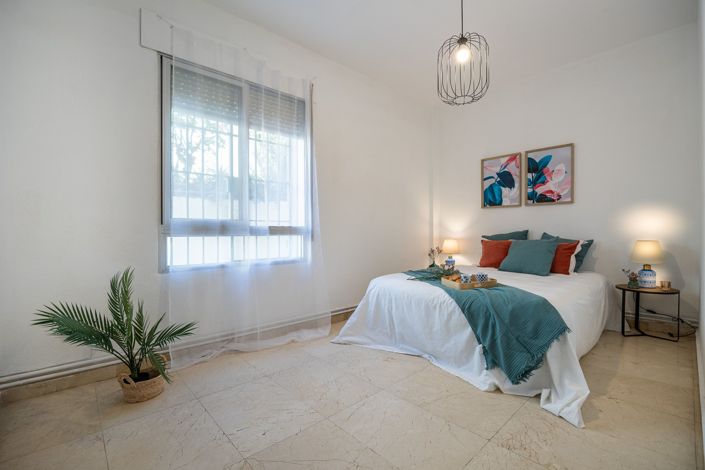 Image No.1-4 Bed Apartment for sale