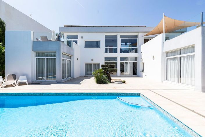 Image No.1-5 Bed Villa for sale