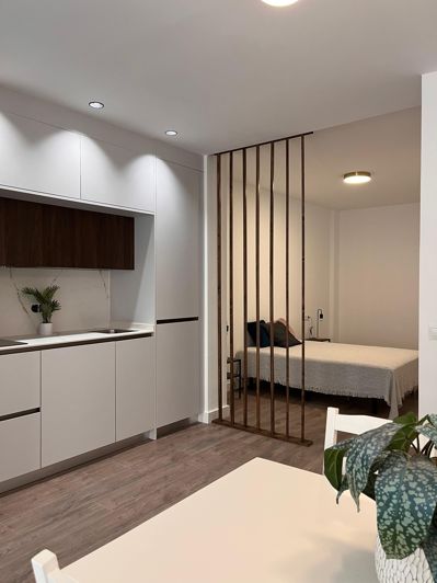 Image No.3-6 Bed Property for sale