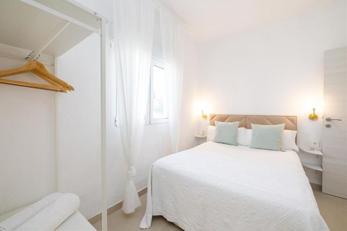 Image No.10-Maison de campagne de 8 chambres à vendre à Málaga City