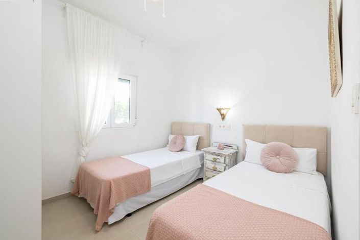 Image No.13-Maison de campagne de 8 chambres à vendre à Málaga City