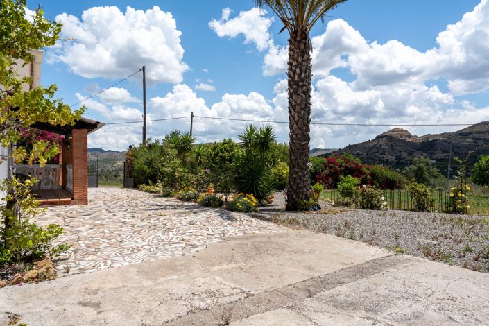 Image No.23-4 Bed House for sale