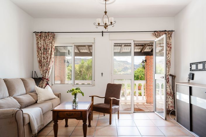 Image No.26-4 Bed House for sale