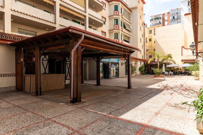 Image No.1-Commercial for sale