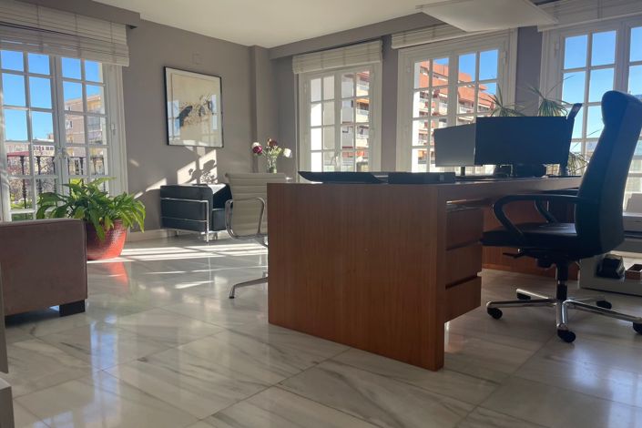 Image No.26-3 Bed Apartment for sale