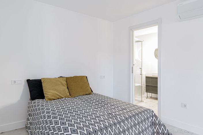 Image No.11-2 Bed Apartment for sale