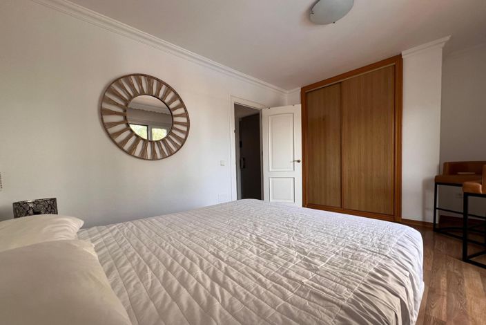 Image No.15-5 Bed Townhouse for sale