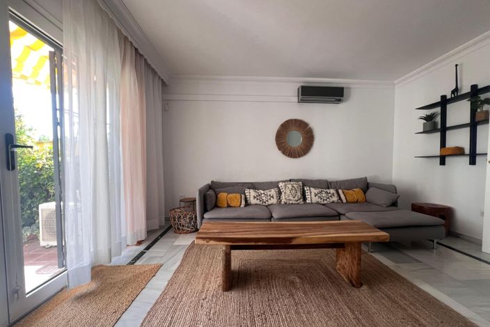 Image No.2-5 Bed Townhouse for sale