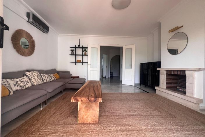 Image No.6-5 Bed Townhouse for sale