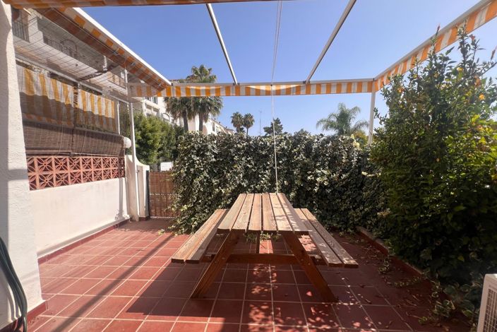 Image No.8-5 Bed Townhouse for sale