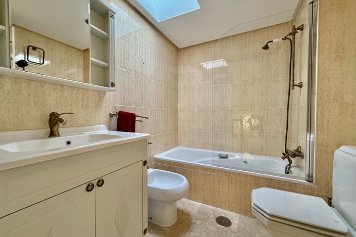 Image No.13-3 Bed Penthouse for sale