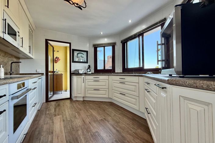 Image No.8-3 Bed Penthouse for sale