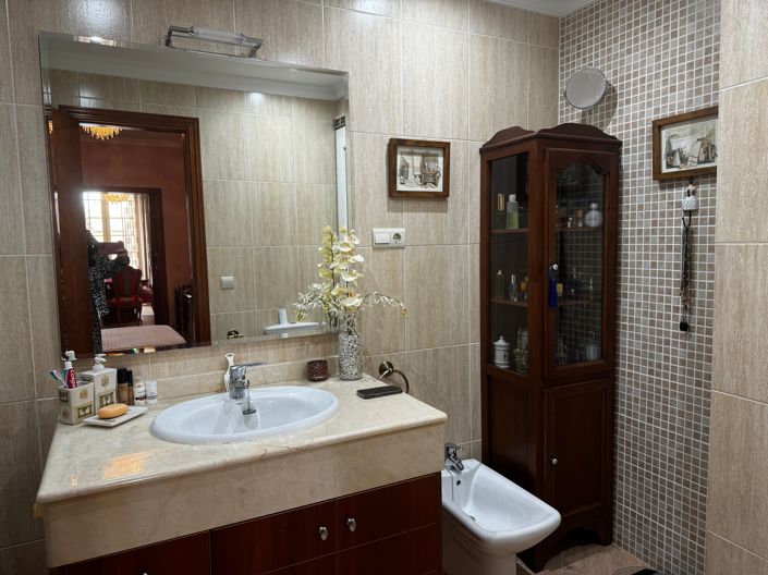 Image No.30-3 Bed Apartment for sale