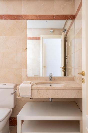 Image No.23-2 Bed Apartment for sale