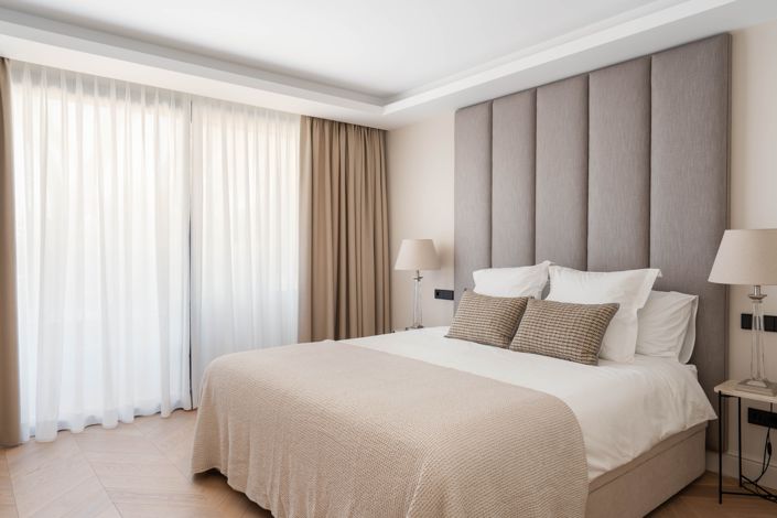 Image No.8-4 Bed House for sale