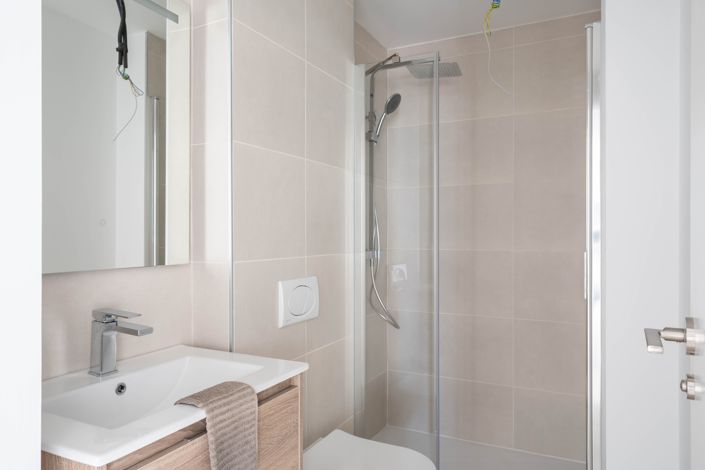 Image No.17-2 Bed Apartment for sale