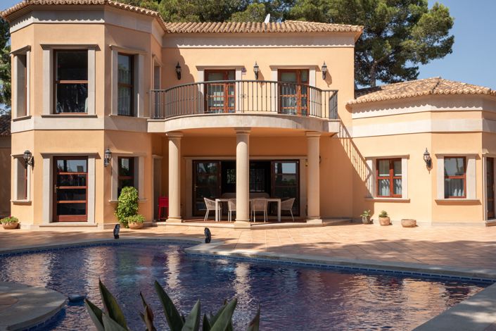 Image No.6-4 Bed House for sale