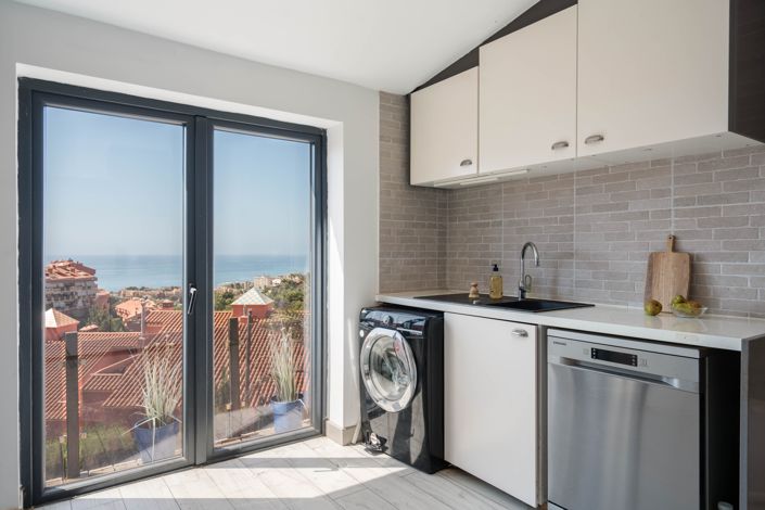 Image No.7-2 Bed House for sale