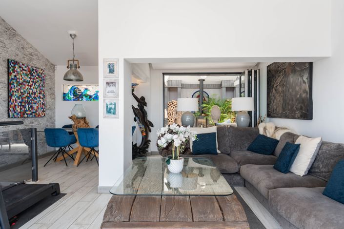 Image No.9-2 Bed House for sale