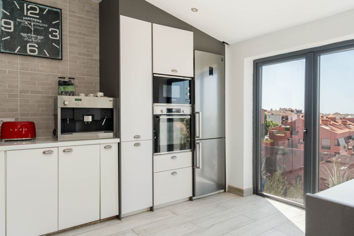 Image No.6-2 Bed House for sale