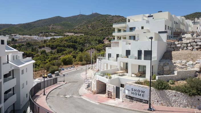 Image No.22-4 Bed Townhouse for sale