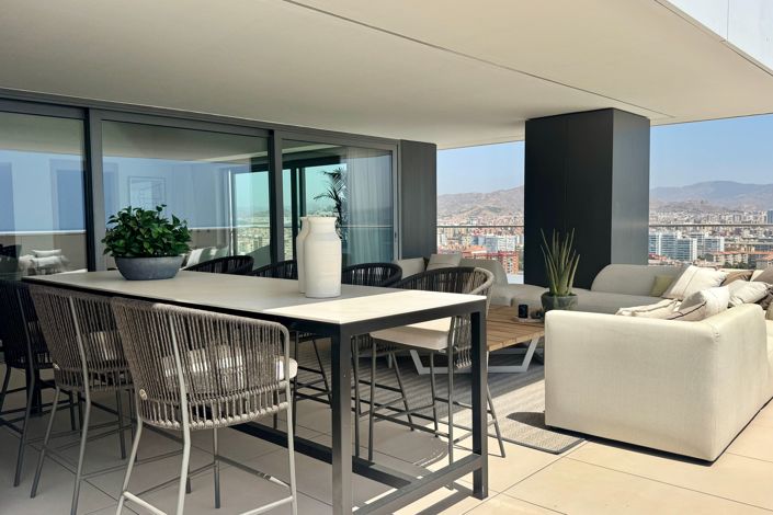 Image No.25-4 Bed Penthouse for sale