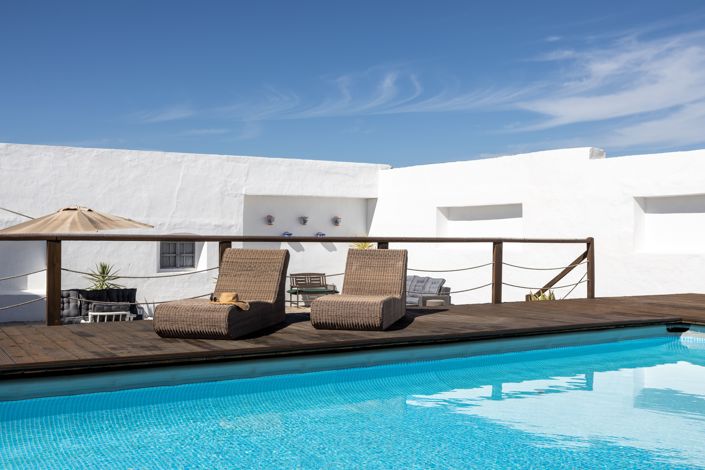 Image No.8-7 Bed Villa for sale