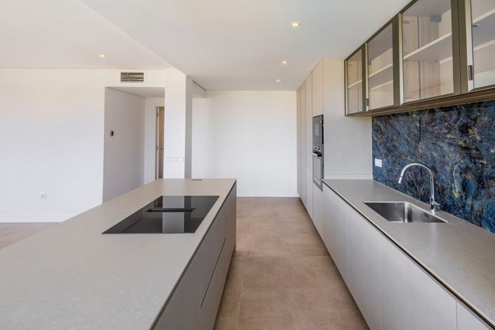 Image No.8-2 Bed Apartment for sale