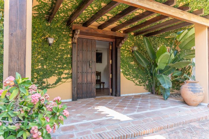 Image No.3-4 Bed Villa for sale