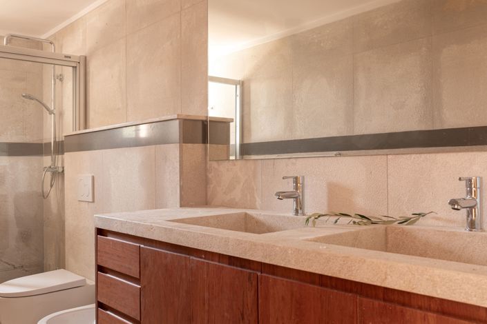 Image No.23-5 Bed House for sale