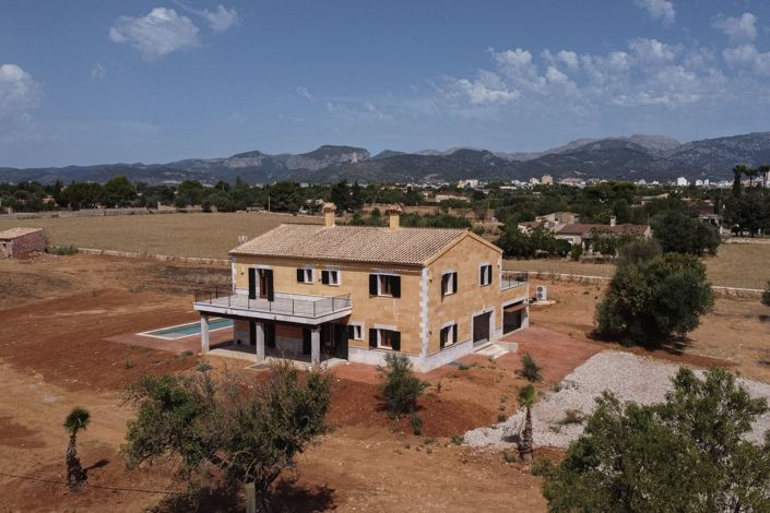 Image No.4-5 Bed House for sale