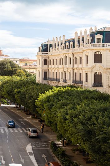 Image No.24-3 Bed Flat for sale