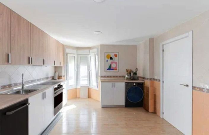 Image No.5-4 Bed Townhouse for sale