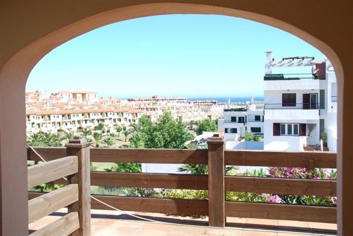 Image No.1-3 Bed House for sale