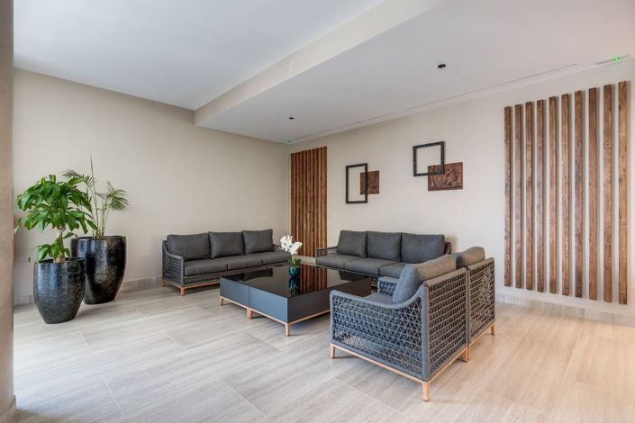 Image No.12-3 Bed Apartment for sale