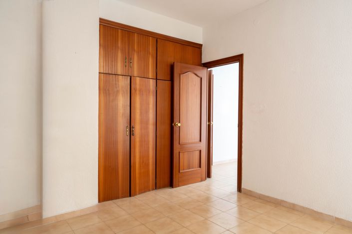 Image No.15-2 Bed Apartment for sale