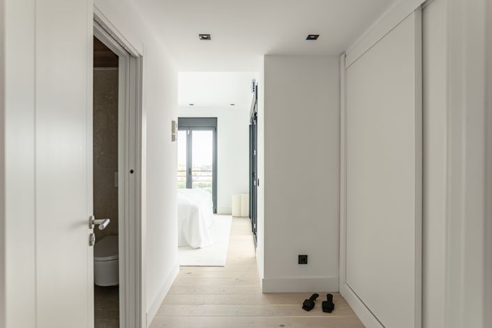 Image No.22-4 Bed House for sale