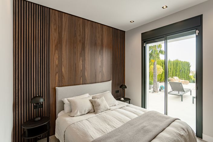 Image No.25-4 Bed House for sale