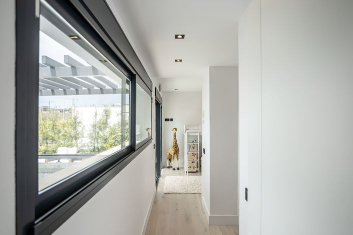 Image No.27-4 Bed House for sale